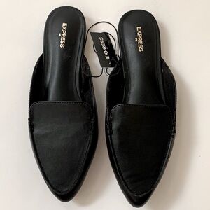 Express Pointed Toe Flat Mule Size 6